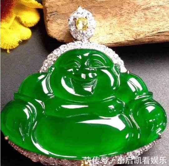 【哈轩翡翠】关于翡翠弥勒佛,你不知道的那些小知识!