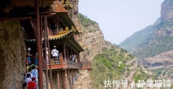 空中寺庙&中国有座空中寺庙，千年不倒、隐藏三个秘密，至今香火鼎盛