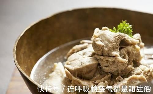 买羊肉，山羊和绵羊哪个肉好？口感差别大，记住只选对的不买错的