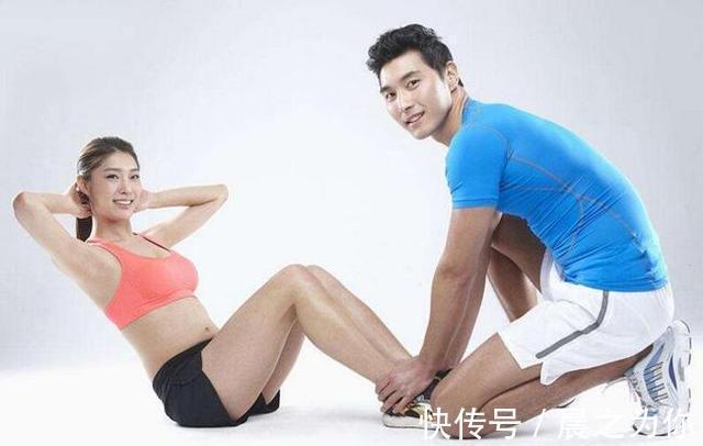 仰卧起坐|“马来西亚之光”黄诗棋,自信秀出马甲线,热情分享健身心得