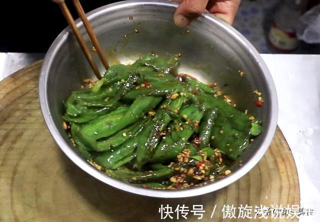 小米椒|凉拌青椒这样做真好吃,不放油不切片,直接整只拌,香辣开胃