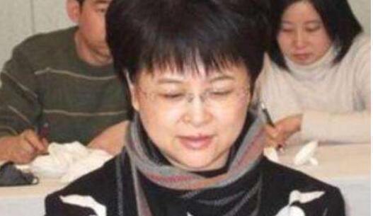 央视“铁面美人”肖晓琳两赴美国,因病客死他乡,遗言发人深省