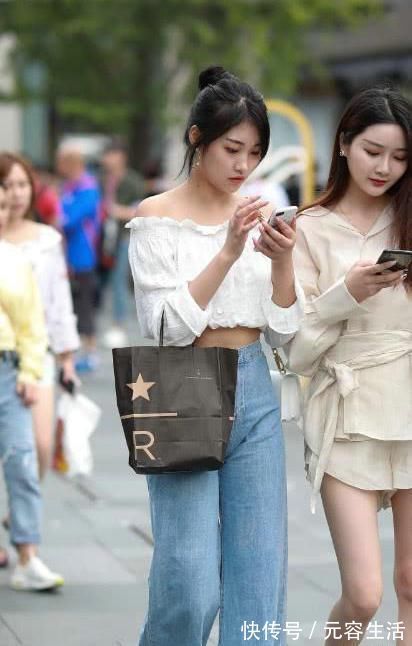 款式 牛仔裤款式多变现在究竟流行什么样的牛仔裤