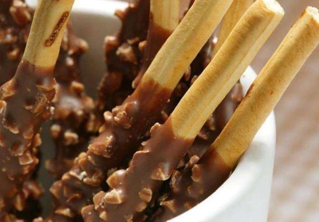 孩子|生活中常见的4种零食,孩子吃后聪明且个子高,家长却不让孩子吃