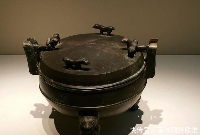 满城|满城汉墓出土一怪鼎,专家研究完说,这是当时的高压锅