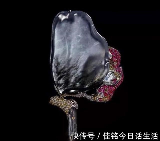 彩云追月@现代翡翠设计,颠覆想象,美不可言!现代翡翠设计,颠覆想象,美不可言!