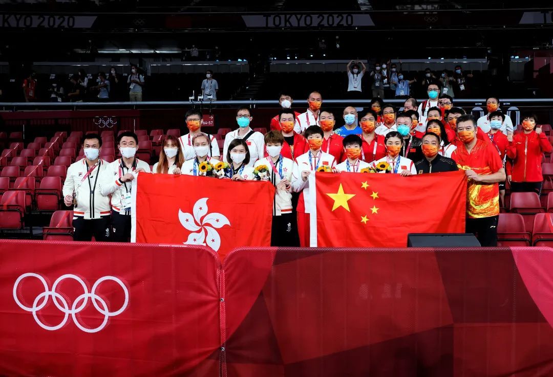 东京奥运会|这张合影火了！“刘国梁主动招手邀请，我们立刻冲了过去”