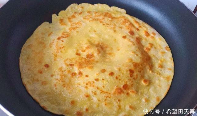 鸡蛋煎饼|秋天的早餐,我家就爱这一口,金黄酥脆还抗饿,吃一块能顶一上午