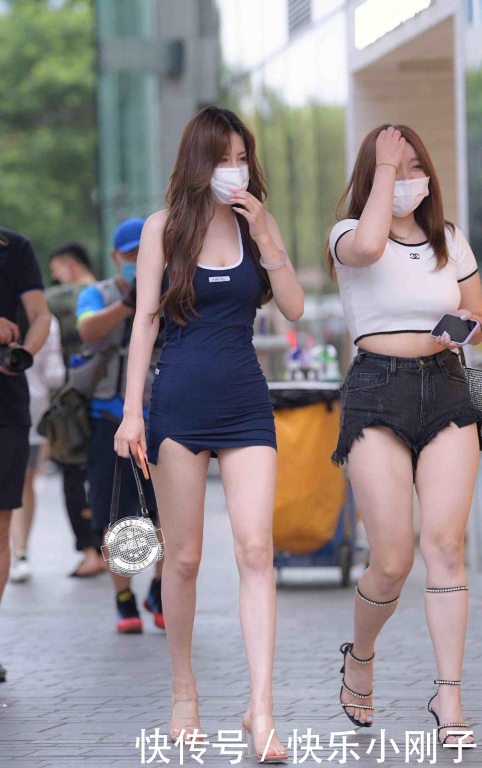 紧身衣|时尚精致的连衣裙穿搭衬托优美的线条,时尚女生都喜欢,淡雅大方