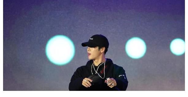 《街舞4》临近总决赛,王嘉尔官宣回归,网友称他是决赛专业户