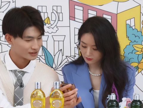  冷门|赵丽颖不会念繁体字 尴尬垮脸：这字太冷门！主持人救火 网亏爆