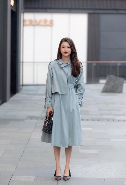 早春大衣买起来，今年流行这一款，千万码住别错过