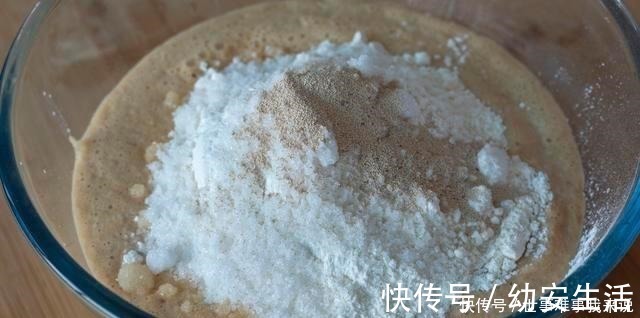 干面粉|苹果里加2个鸡蛋,不用烤箱不油炸,香甜爽口,出锅比吃肉还过瘾