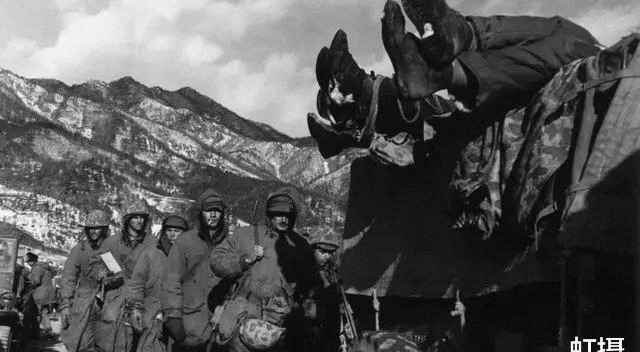 坦克|美国倒霉将军:部队被志愿军击溃,车祸死于乱军!同名坦克也翻车