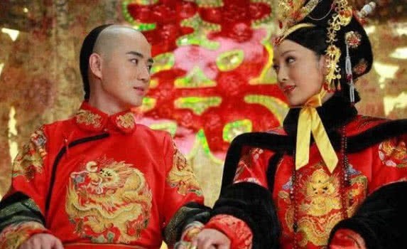 真不容易|当古代皇后真不容易,在大婚当夜,还得被“欺骗”,吃下此物