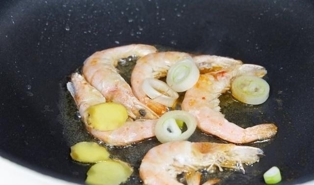 身高|父母都不高,孩子就长不了1米8多亏常吃“它”,个子15岁就1米8