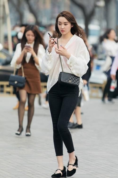  美女|美女根据腿型选择裤子很重要