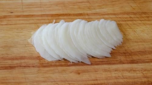 1个梨，一点冰糖，记住这个配方，你也能吃到素燕窝