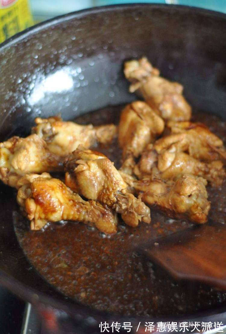 鸡翅根|小朋友最爱吃的菜，鲜香开胃，隔着屏幕都能闻到香味，汤汁都不剩