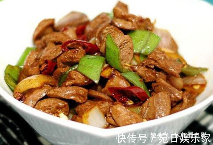 梅菜扣肉|美食推荐盐香排骨,梅菜扣肉,香菇烧鸭肉,辣炒鸡心的做法