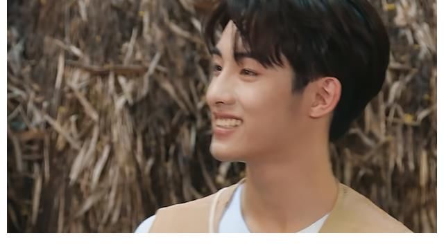 稱呼|董思成首次錄《奔跑吧》，李晨對他的稱呼亮了，是對黃旭熙的尊重