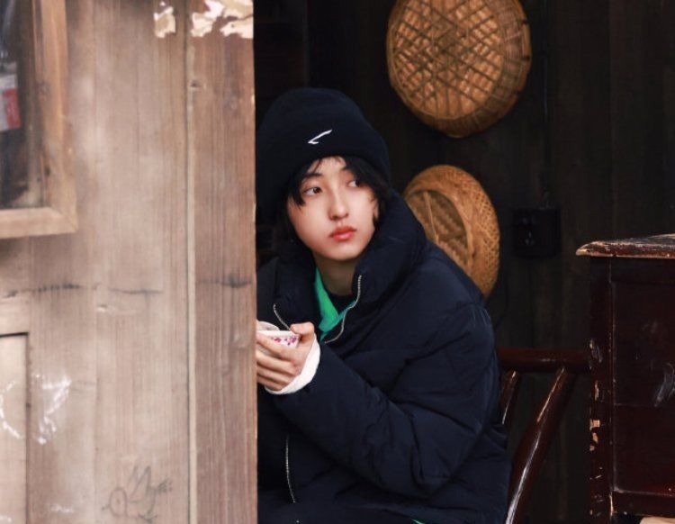 偶像包袱|导演为何只选张子枫一位常驻女嘉宾?看完首期节目后,终于明白了