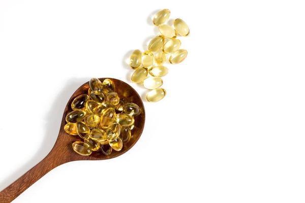 服用|是药三分毒?服用维生素E之前,若忽视这4个细节,小心适得其反