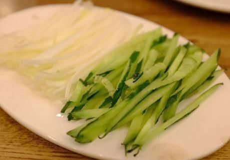 教大家一道京酱肉丝,好吃又清爽,寓意好还吉祥,年夜饭用得上