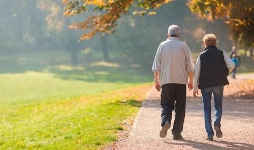 高血糖|80岁的糖尿病患者40年来，糖控制有几个诀窍，这几样东西要少碰！