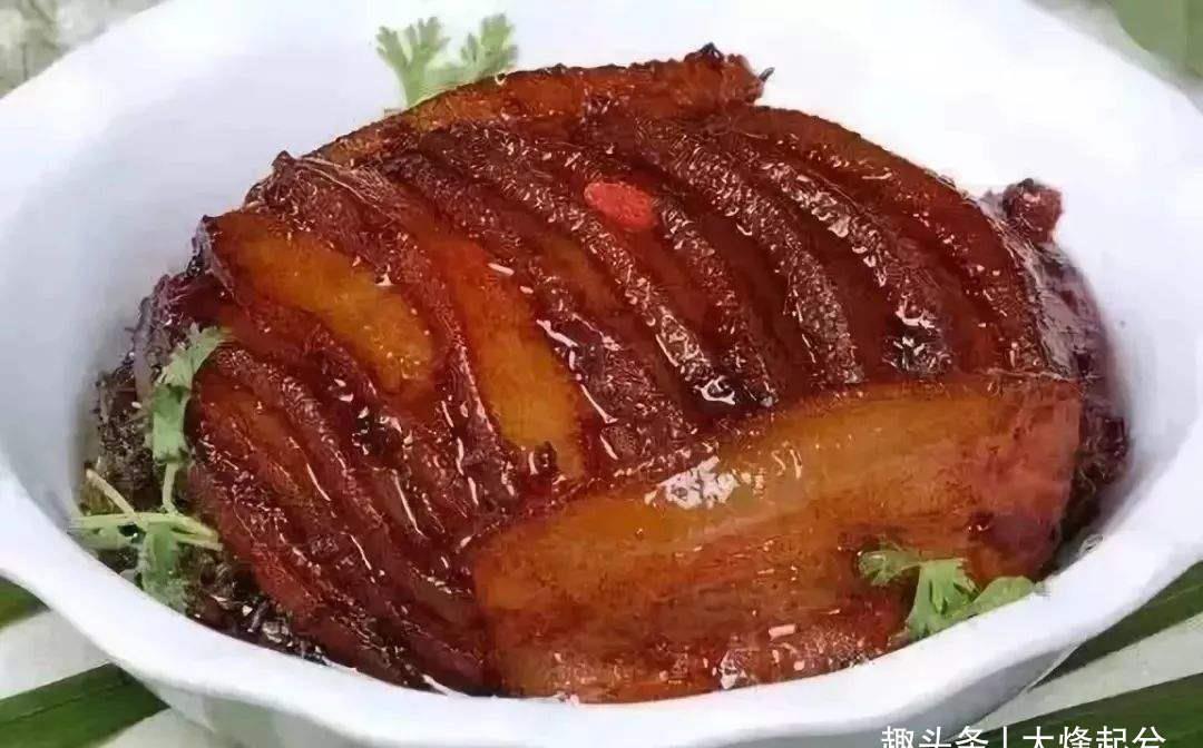 猪肉|原来做扣肉也有诀窍,掌握这些技术,成品肥而不腻,入口即化