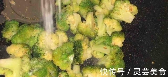 维生素c|“西兰花”有人焯水！有人直接炒！厨师长说这样做，又脆又入味！
