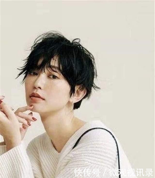 发量|30+的女性别再做土气的造型了,这样的发型才显气质