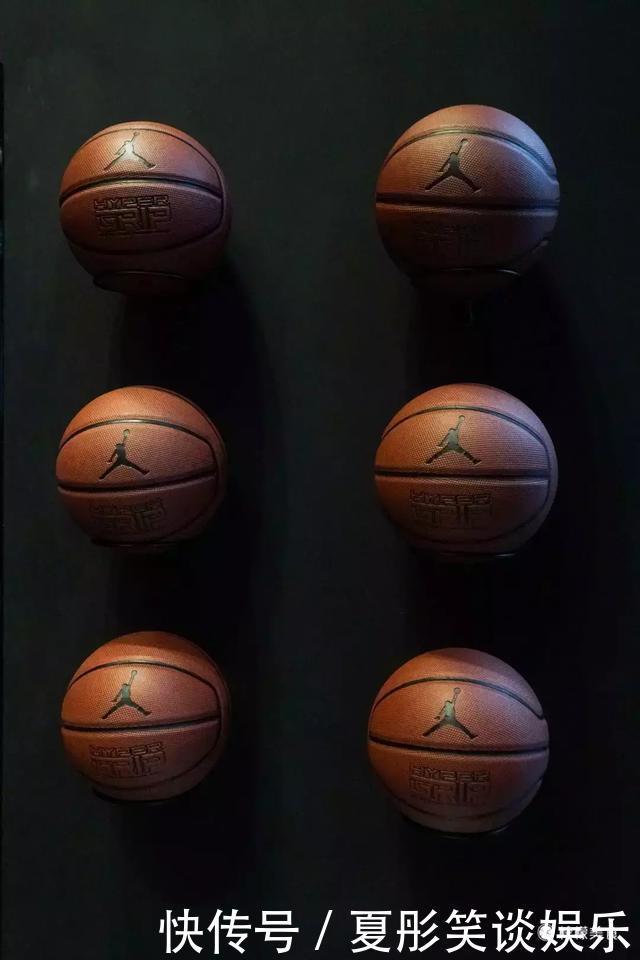 亚洲最大JORDAN旗舰店开业,我冒雨把“黑粉脚趾”买到手了!