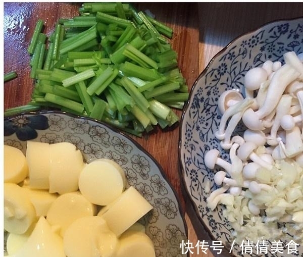 t淋巴细胞|豆腐加上“这一料”一起炖,婆婆赞不绝口,连吃三天都不腻