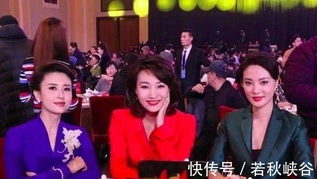 李梓萌$央视美女李梓萌书法引网络争议,结字稚嫩粗拙,网友:非本人手迹