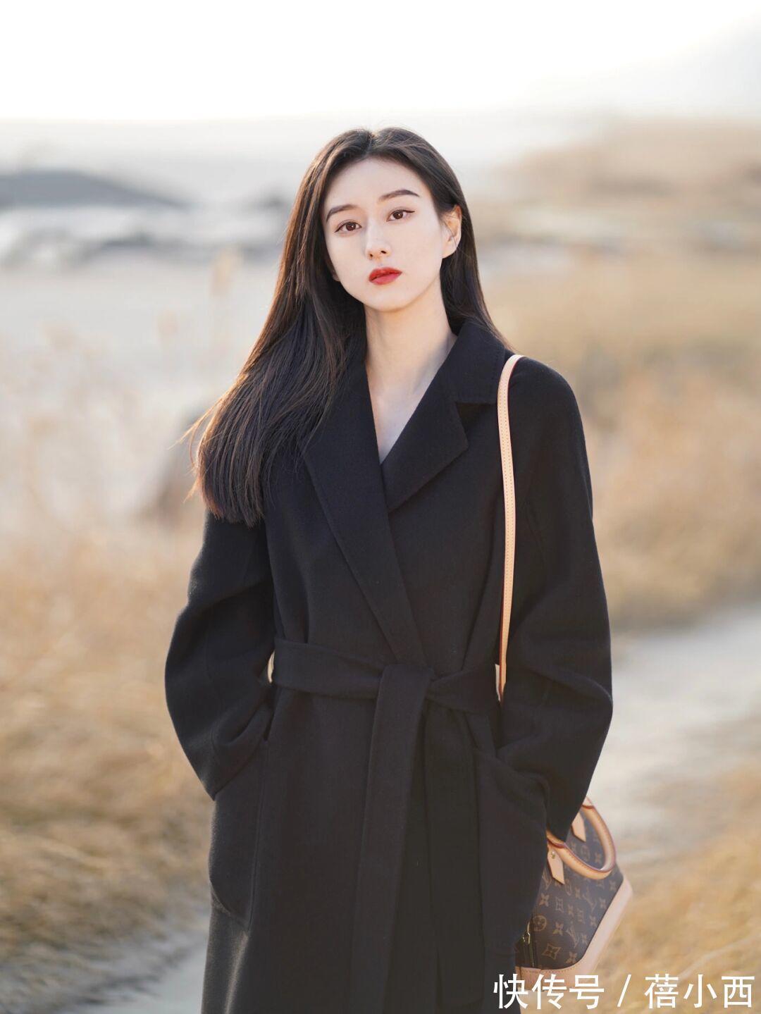 贝雷帽 冬天穿搭进入瓶颈期?学习时髦精们这样穿大衣,轻松展现潮流感