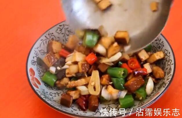 香干|好吃又下饭的家常菜，辣炒三香，鲜香四溢，香辣可口