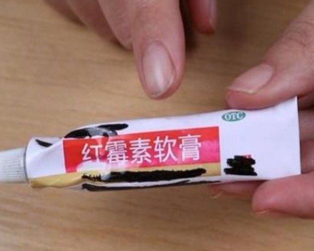 把红霉素软膏抹鼻子上效果好,红霉素软膏3个神奇妙用,值得尝试
