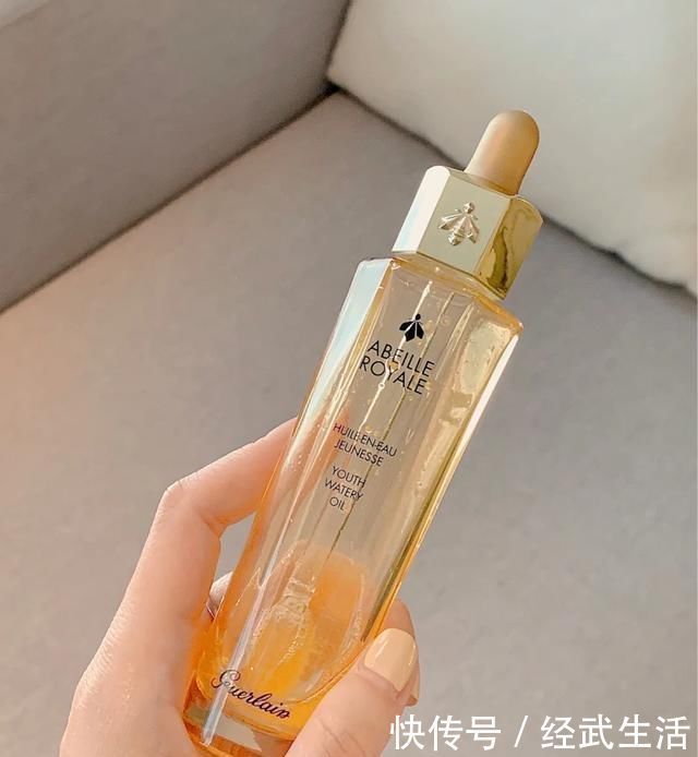 入门级大牌精华怎么选HR轻易别用,红腰子盲选,娇韵诗熬夜帮