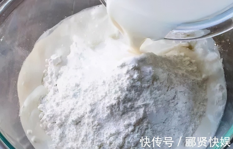 蒸包子时不要直接上锅蒸!牢记3诀窍,包子暄软蓬松不塌陷