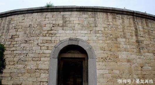 气势|此女出身贫寒,为何陵墓比皇帝的还有气势,现今已是旅游景区