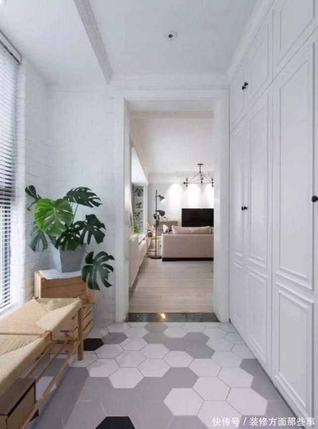 背景墙|125平北欧风三居室,餐桌在沙发后面可以一边吃饭一边看电视