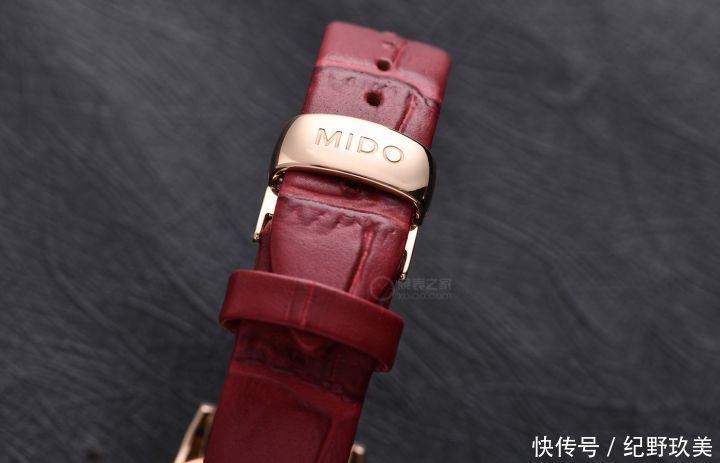 公价|美不胜收!全新花淅系列“复古红”女表公价8,400元现货在售