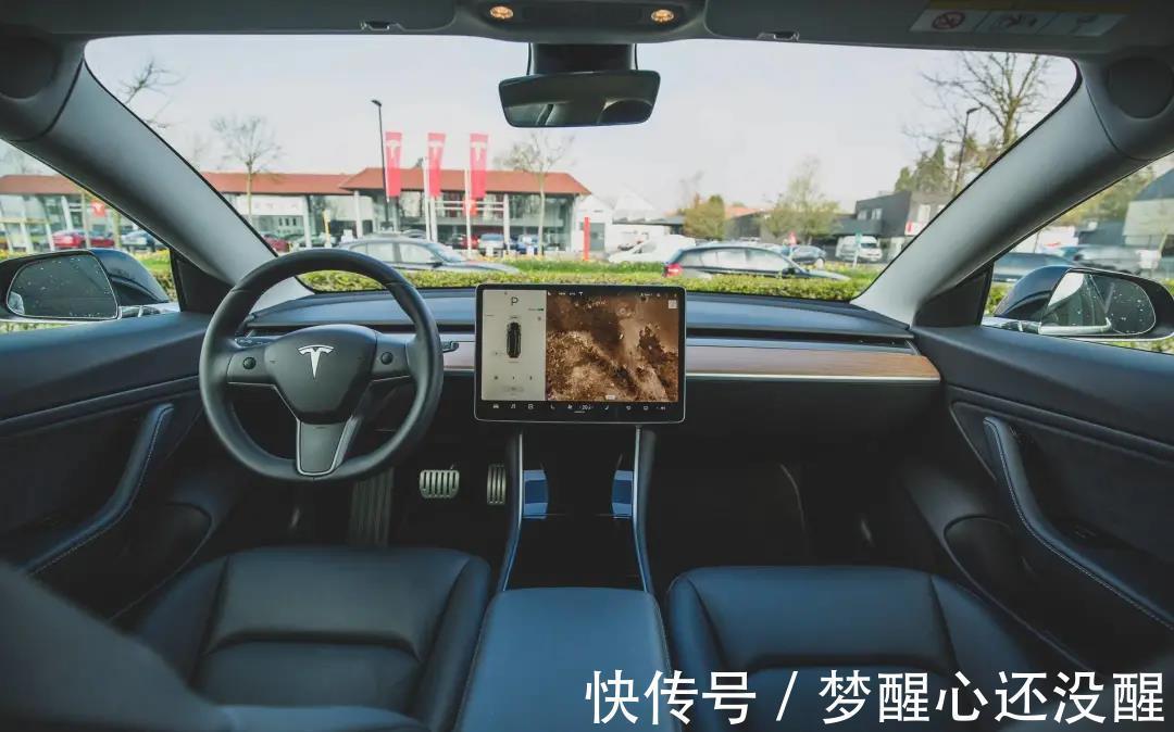 算力|特斯拉发布史上最快计算机,还有个神秘机器人,真钢铁侠要来了?