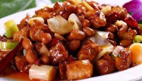  儿子和婆婆妈都喜欢的菜，好吃不费事，做法简单，色香味俱全