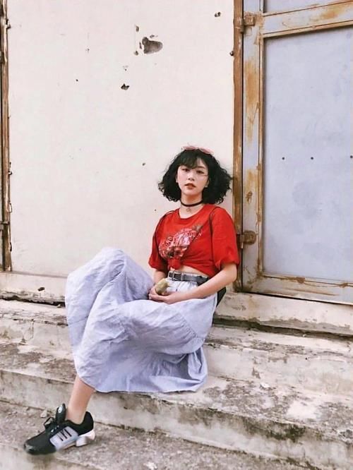 穿搭配色进阶：红色单品这样搭，实用又时髦