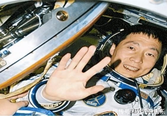 航天 航天英雄杨立伟,在回到了地球之后,为什么17年都没有再露面