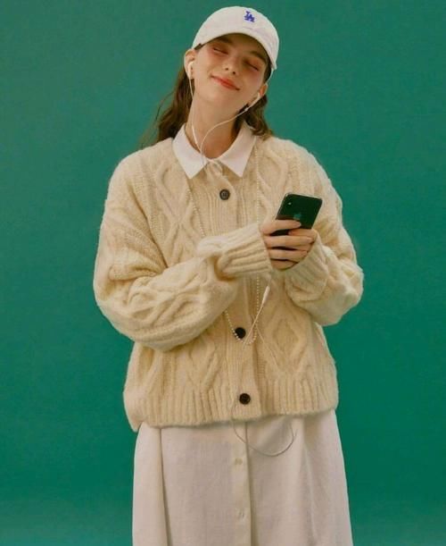 穿搭真是个技术活，颜色叠穿和款式搭配真的很烧脑，不用心就白学