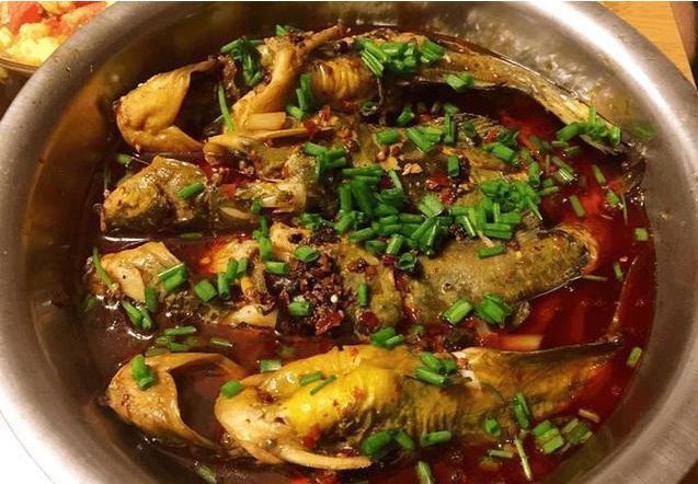 男同事来我家吃饭,我做了几个菜招待,吃完后他提出了一个要求