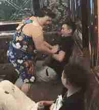 阿姨|上海富婆健身房“不雅视频”全网疯传：人没了底线，有多可怕？